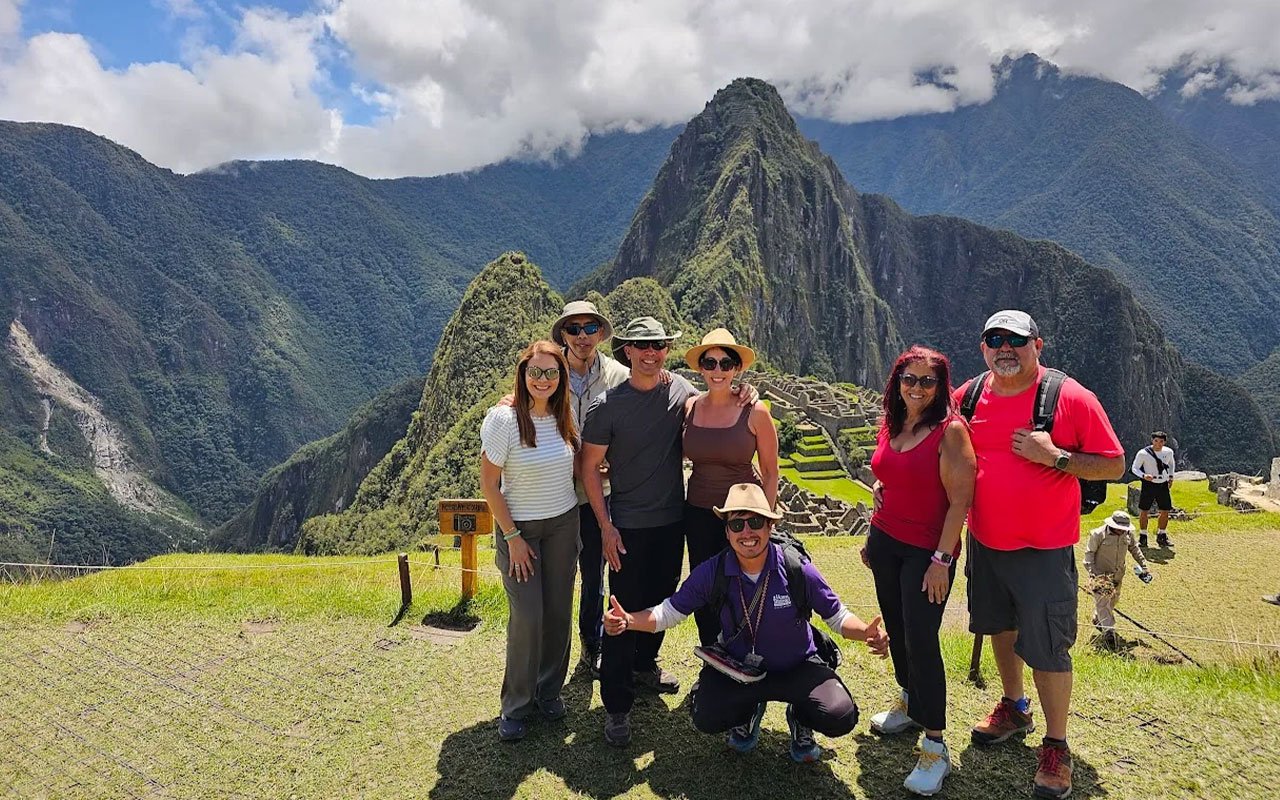 Paquete turístico a Cusco y Machu Picchu 5 días y 4 noches con visitas guiadas, Valle Sagrado, ciudad de Cusco y tour completo a Machu Picchu