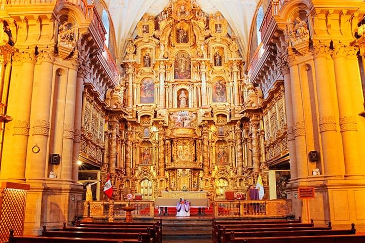 Compañía de Jesús Cusco altar 
