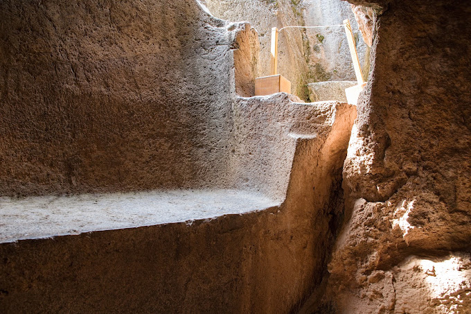 complejo arqueológico Qenqo Túneles Subterráneos y la Sala de los Sacrificios